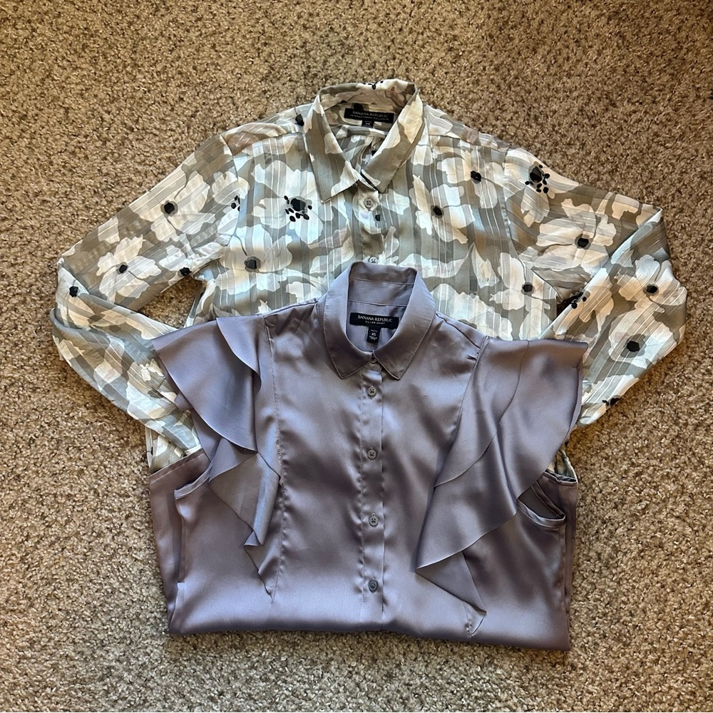 Banana Republic PETITE XS Bundle of 2 tops shirts blouse, Floral Gray & purple